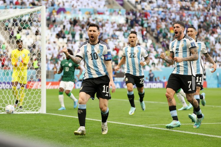 Argentina vs Arab: Apes, La Albiceleste Di-comeback