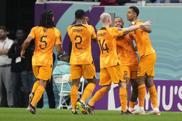 Selebrasi Belanda saat melawan Qatar - Sky Sports