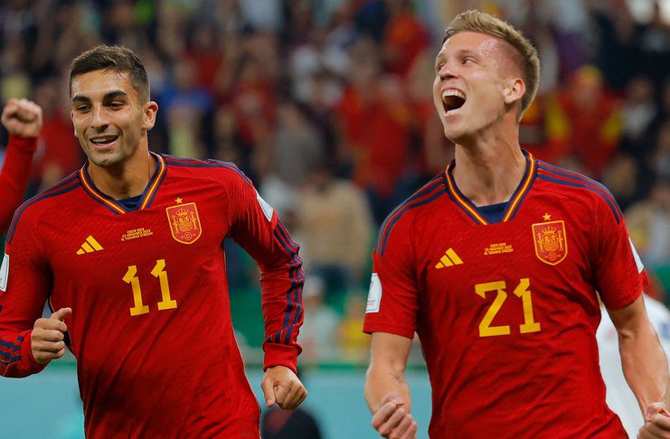 Spanyol vs Kosta Rika, Ferran Torres dan Dani OLmo, Piala Dunia 2022 - FIFA