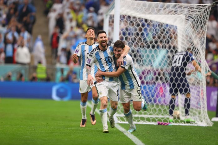 Lionel Messi Julian Alvares Argentina vs Kroasia, Piala Dunia 2022 - Twitter @Argentina