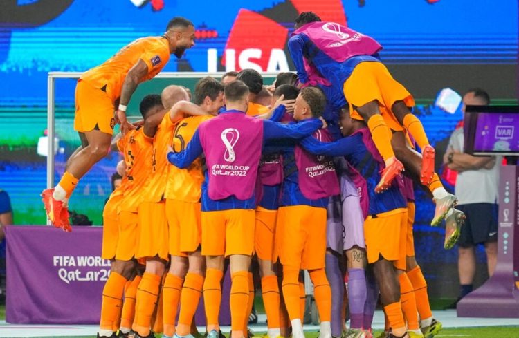 Selebrasi timnas Belanda-vs-AS-Sky-Sports-1