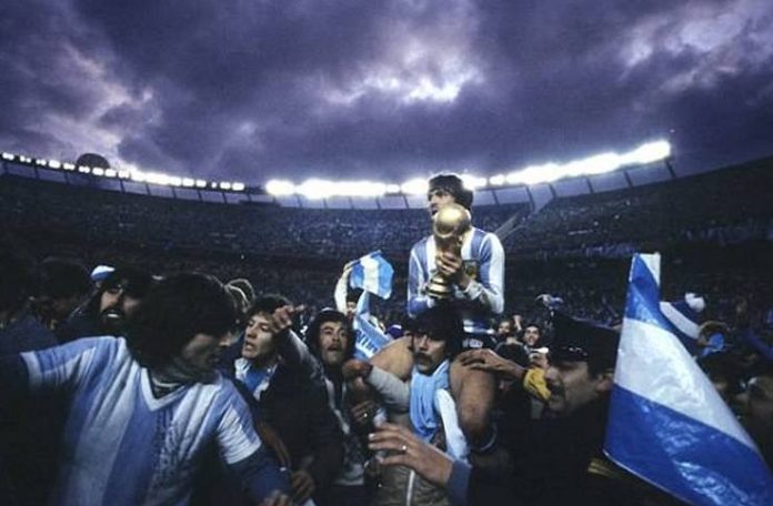 5 Bek Terbaik Sepanjang Masa, Daniel Passarella, timnas Argentina Piala Dunia 1978 - Getty Image