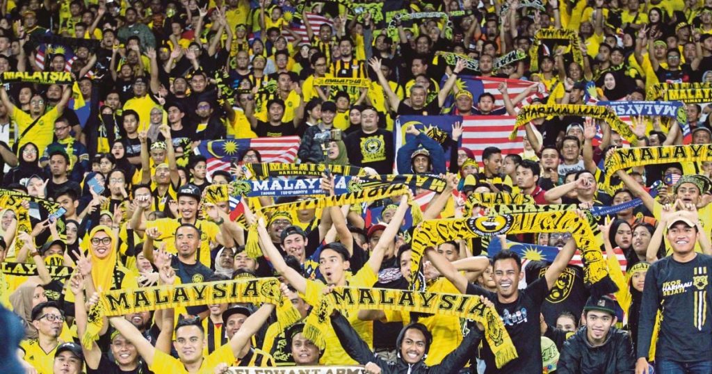 Fans Malaysia Piala AFF 2022 - New Straits Times