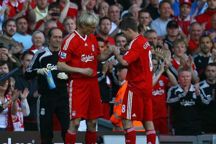 Hyypia, Gerrard, Pemain Legenda Liverpool - Rush The Kop