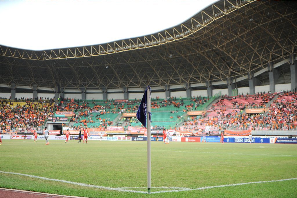Jakmania di Stadion patriot Bekasi - Persija