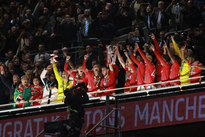 Man United Juara Piala Liga Inggris - Twitter @ManUtdPhotos