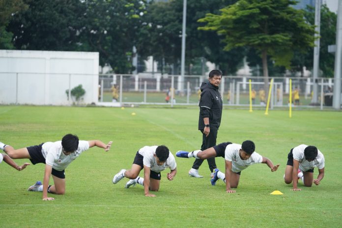 Indra Sjafri saat memimpin Timnas Indonesia U-22 Latihan - PSSI
