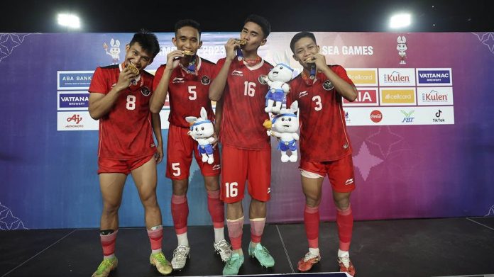 Empat pemain Persija di Timnas U-22 Indonesia (Witan, Rizky Ridho, Ferarri, Rio Fahmi) - Persija