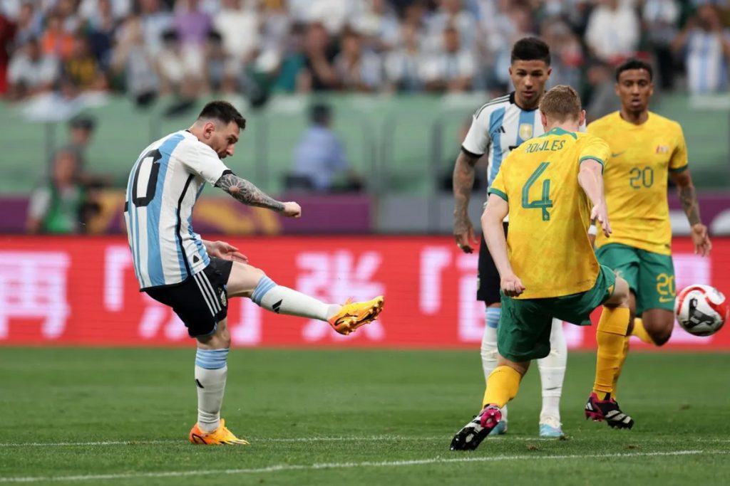 Lionel Messi, Argentina vs Australia
